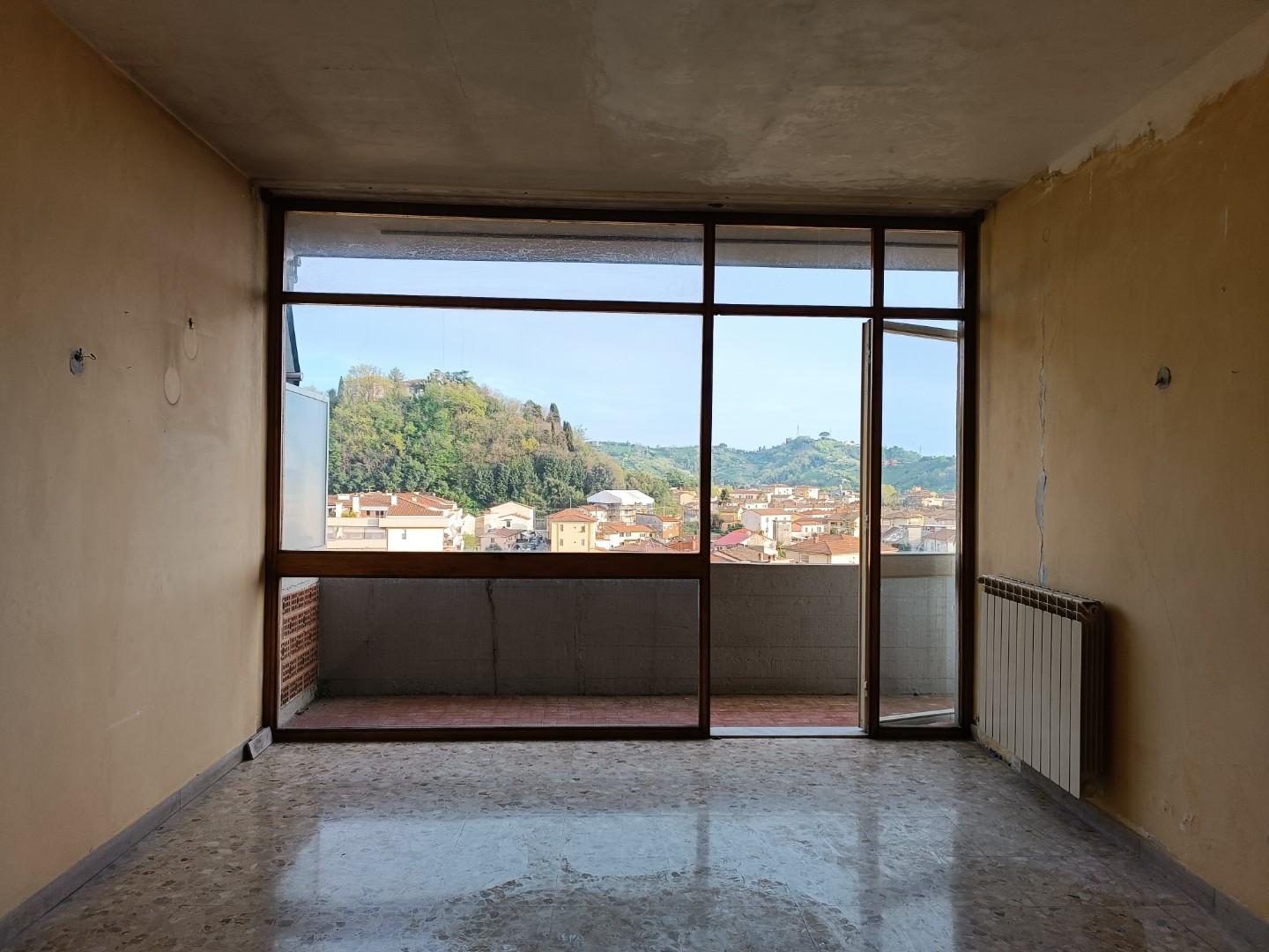 Appartamento in vendita a Fossola, Carrara (MS)