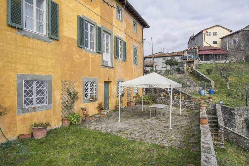 Villa in vendita a Coreglia Antelminelli (LU)