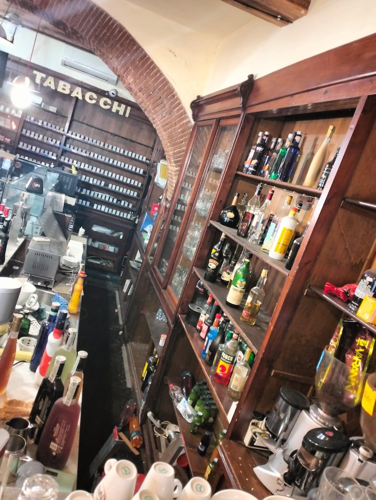 Bar/Tabacchi in affitto commerciale a Livorno