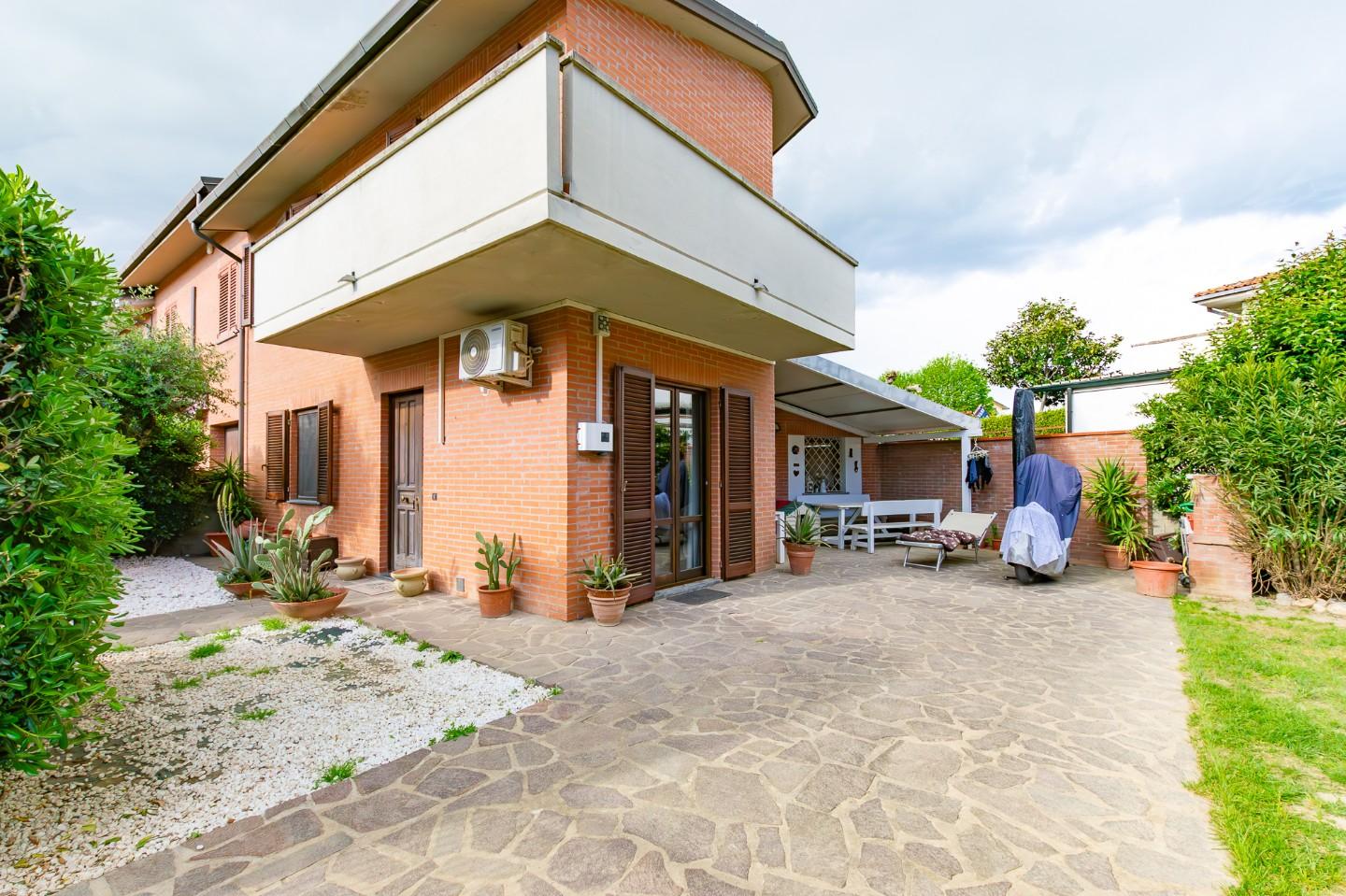 Villetta a schiera angolare in vendita a Ponsacco | Agenzia Toscana Immobiliare
