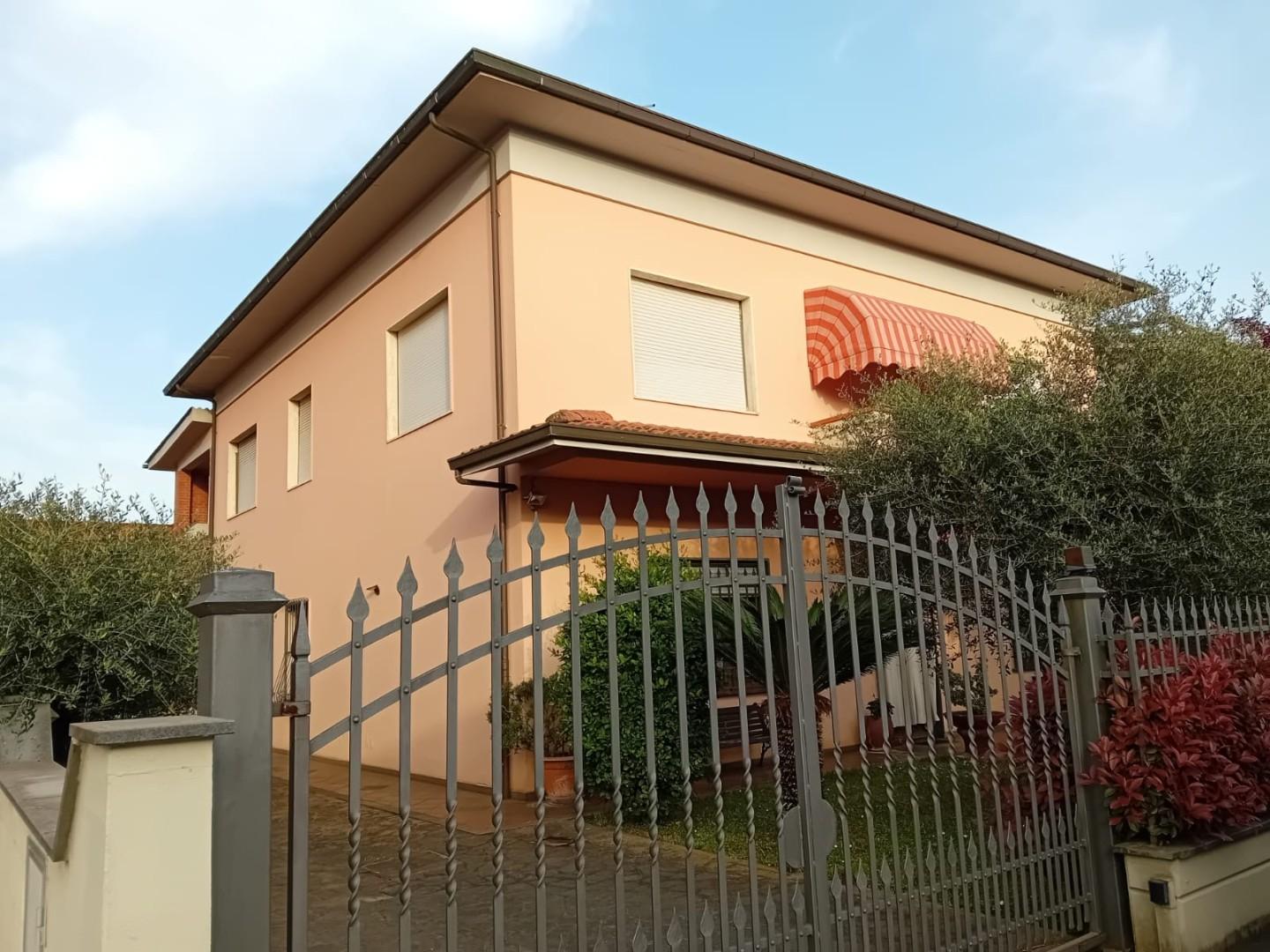Villa in vendita a Chiesina Uzzanese (PT)