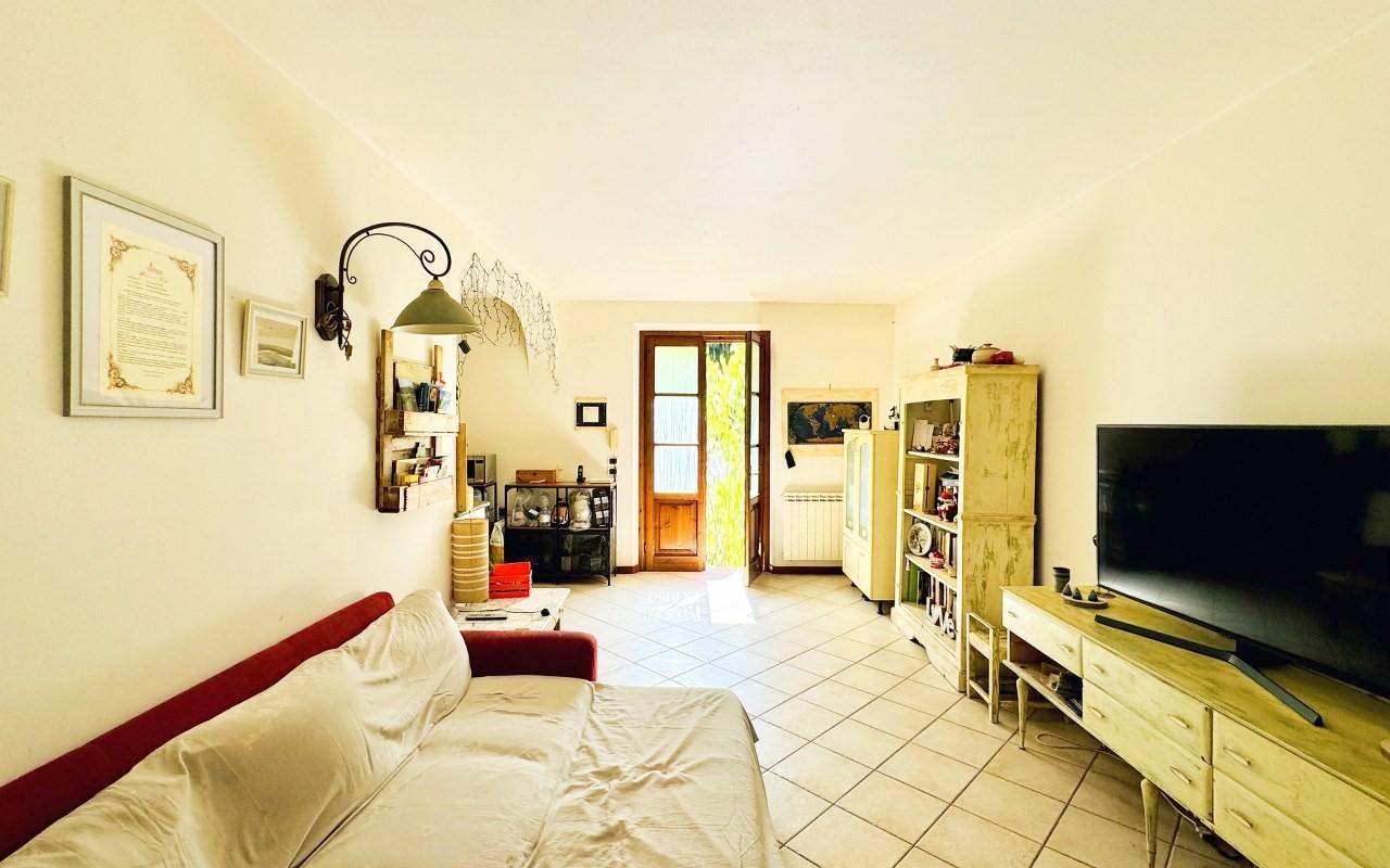 Casa semi-indipendente in vendita a Valdicastello Carducci, Pietrasanta (LU)