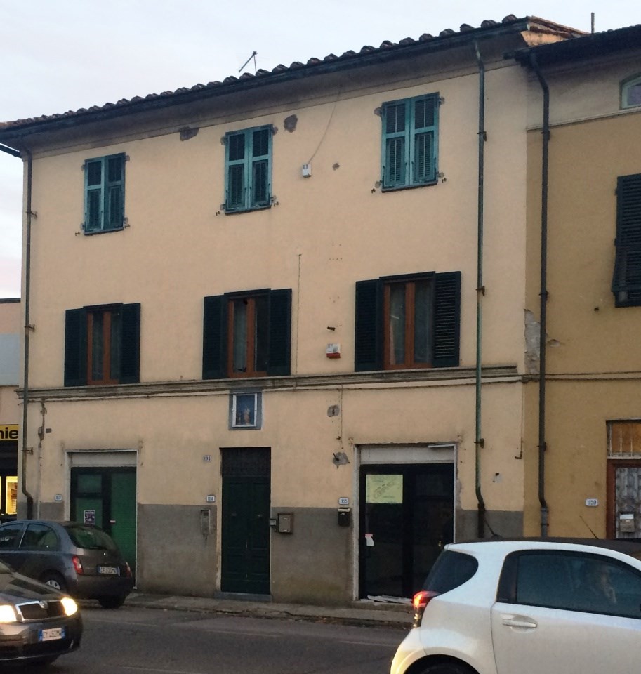 Locale comm.le/Fondo in vendita a Lucca