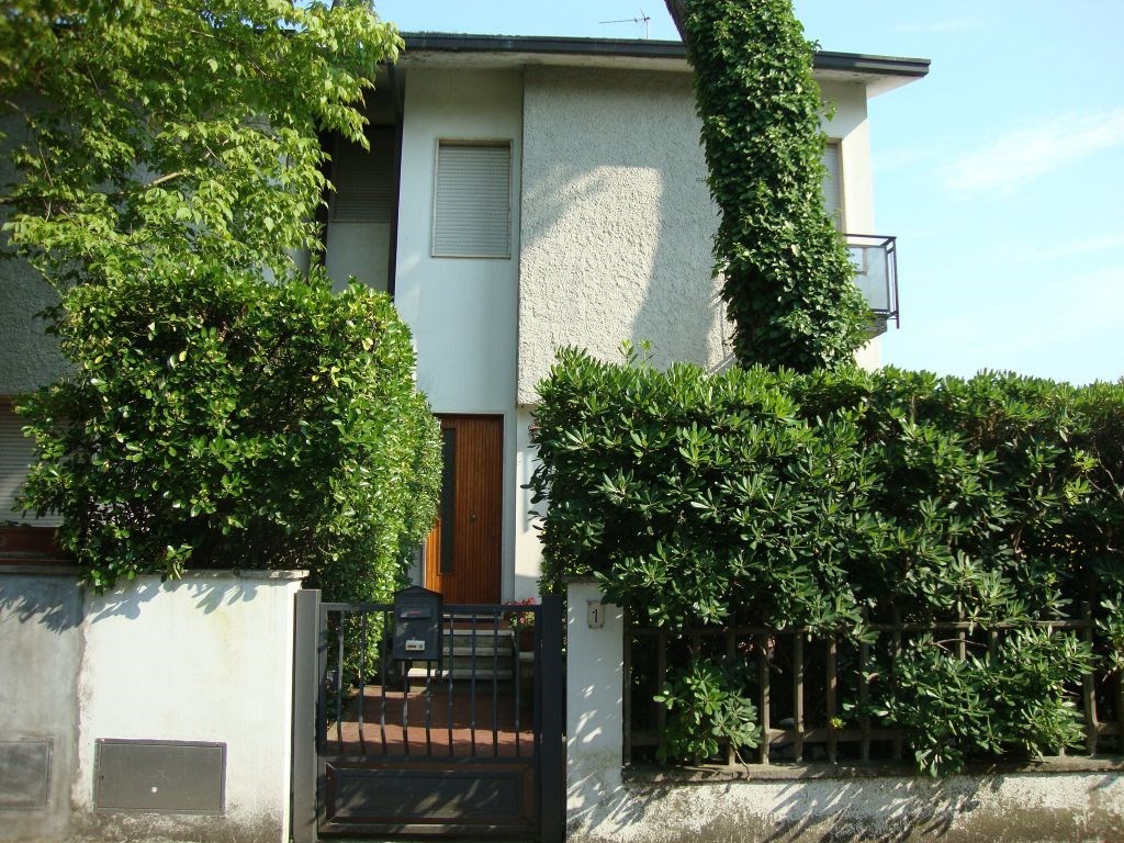 Casa semindipendente in vendita - Camaiore