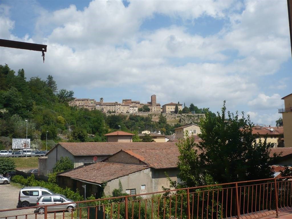 Appartamento in vendita a Zona Coop, Colle Di Val D'elsa (SI)