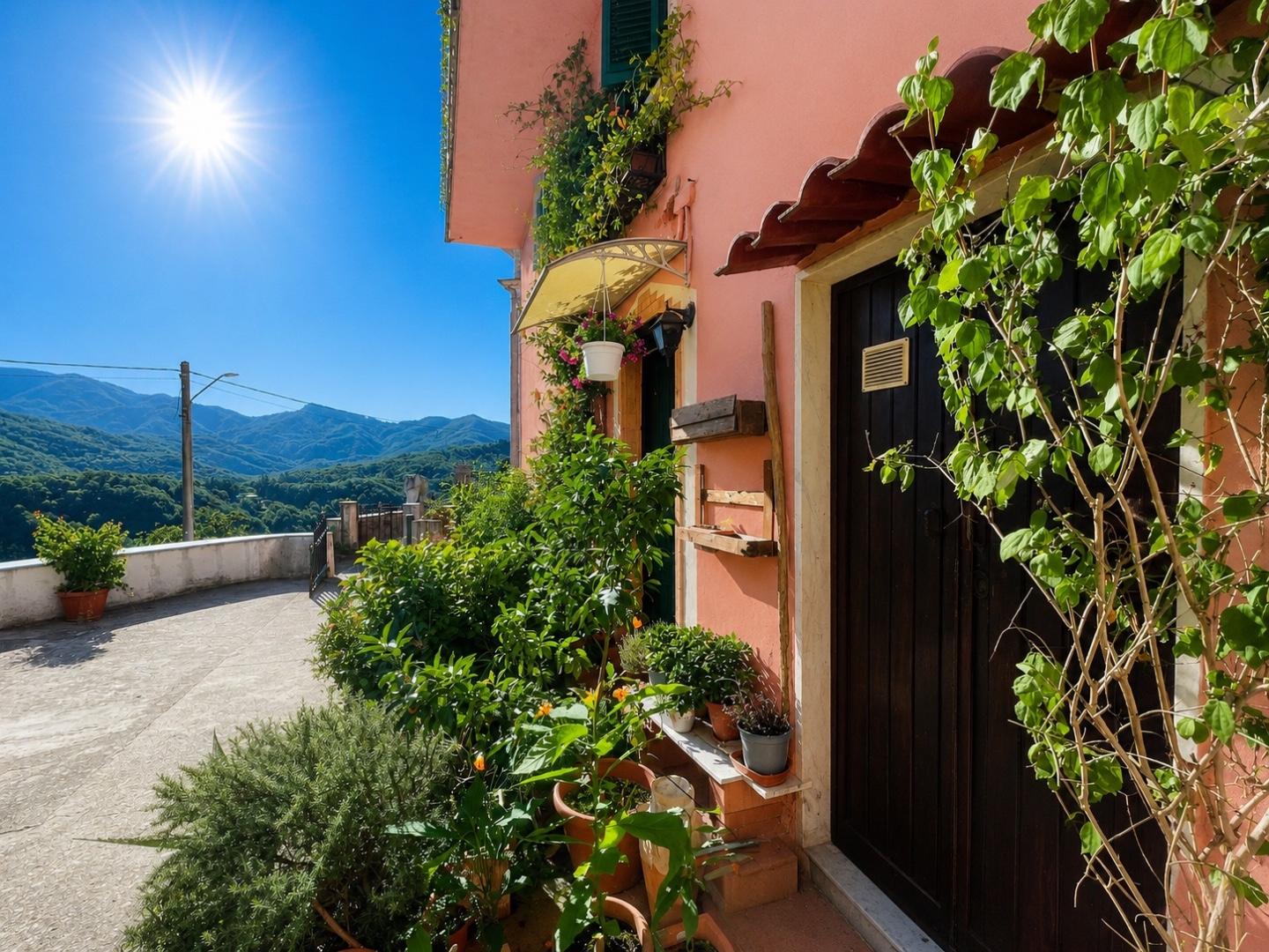 Casa semindipendente in vendita a Fosdinovo