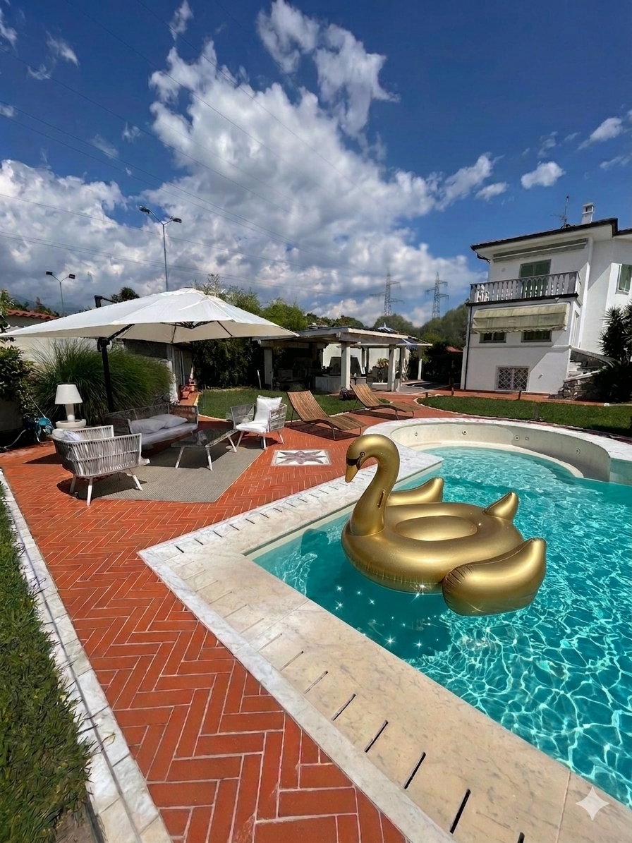 Villa in vendita a Carrara