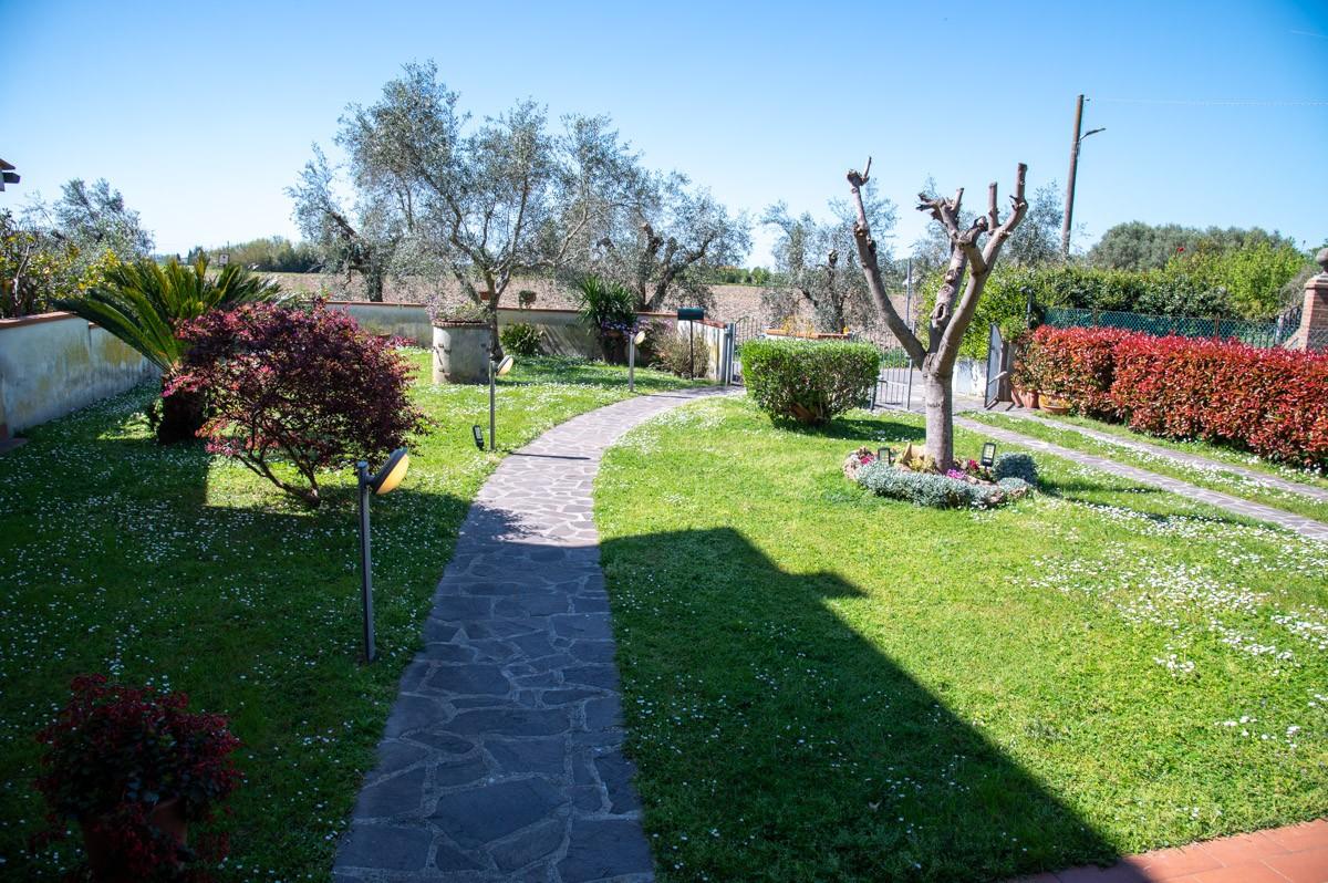 Villa - San Giuliano Terme (10/51)