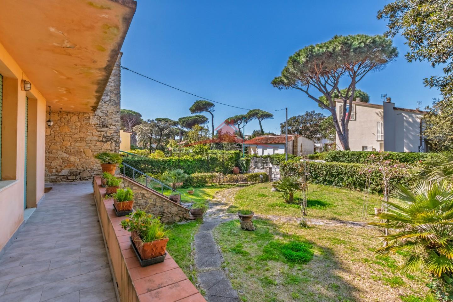 Villa - Tirrenia, Pisa (44/46)