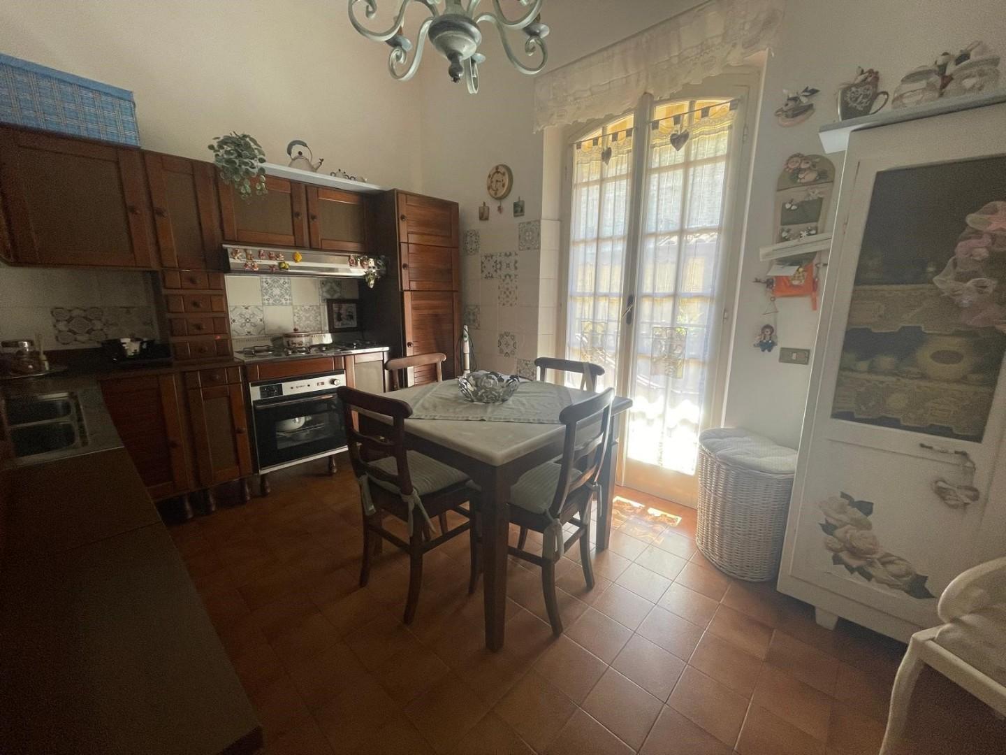 Villa - Fossone, Carrara (44/48)