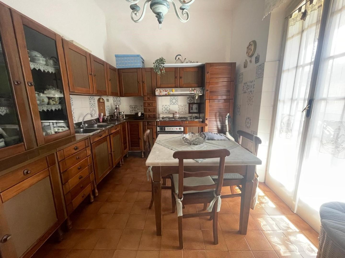 Villa - Fossone, Carrara (29/48)