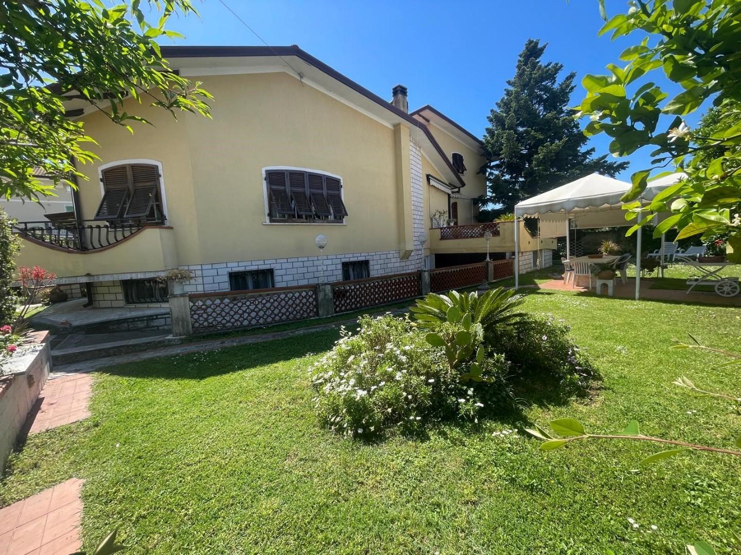 Villa - Fossone, Carrara (3/48)
