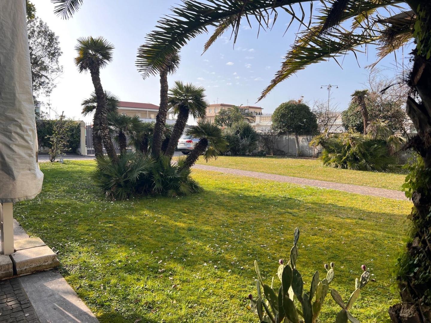 Appartamento - Passeggiata, Viareggio (12/12)