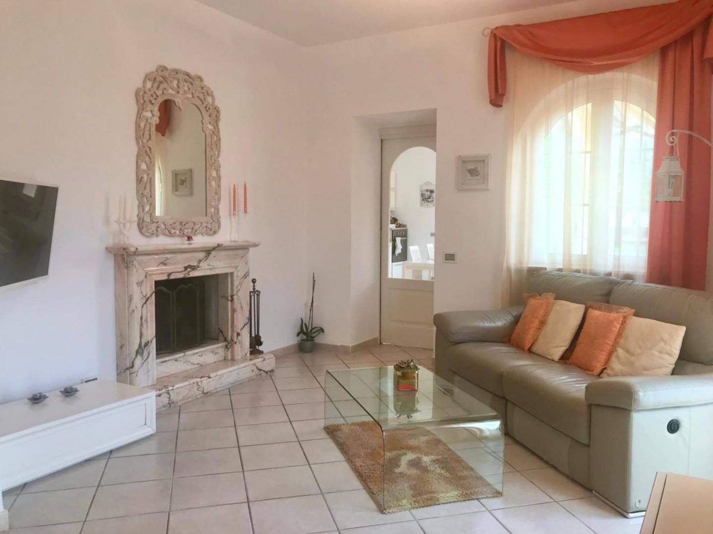 Villa in vendita a Carrara