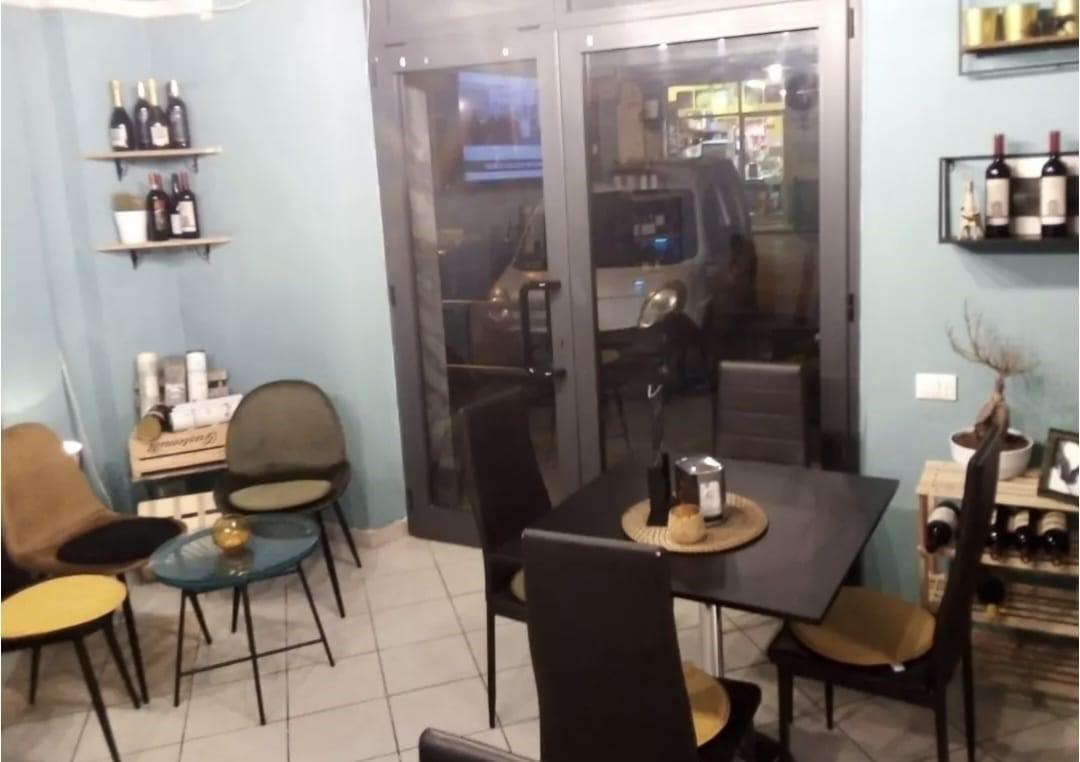 Bar in vendita a Carrara