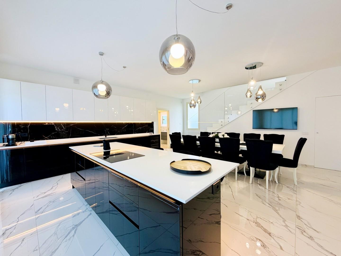 Villa - Marina Di Pietrasanta, Viale Apua, Pietrasanta (8/48)