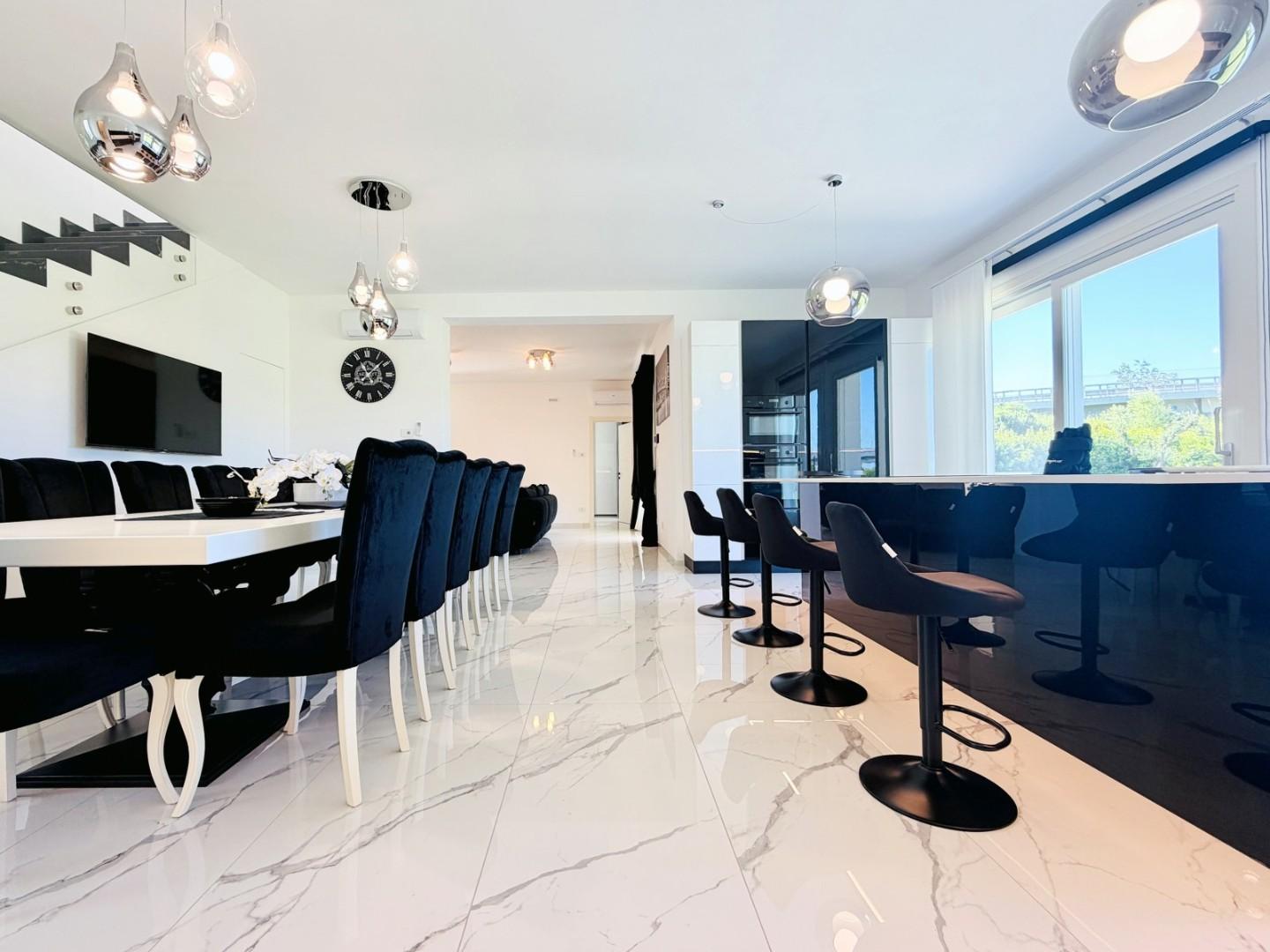 Villa - Marina Di Pietrasanta, Viale Apua, Pietrasanta (17/48)