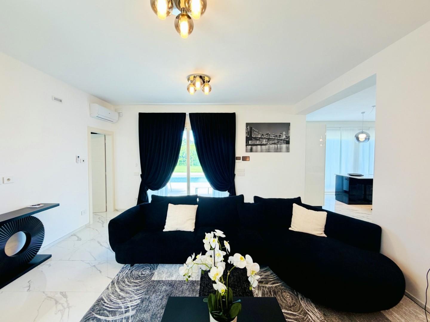 Villa - Marina Di Pietrasanta, Viale Apua, Pietrasanta (2/48)