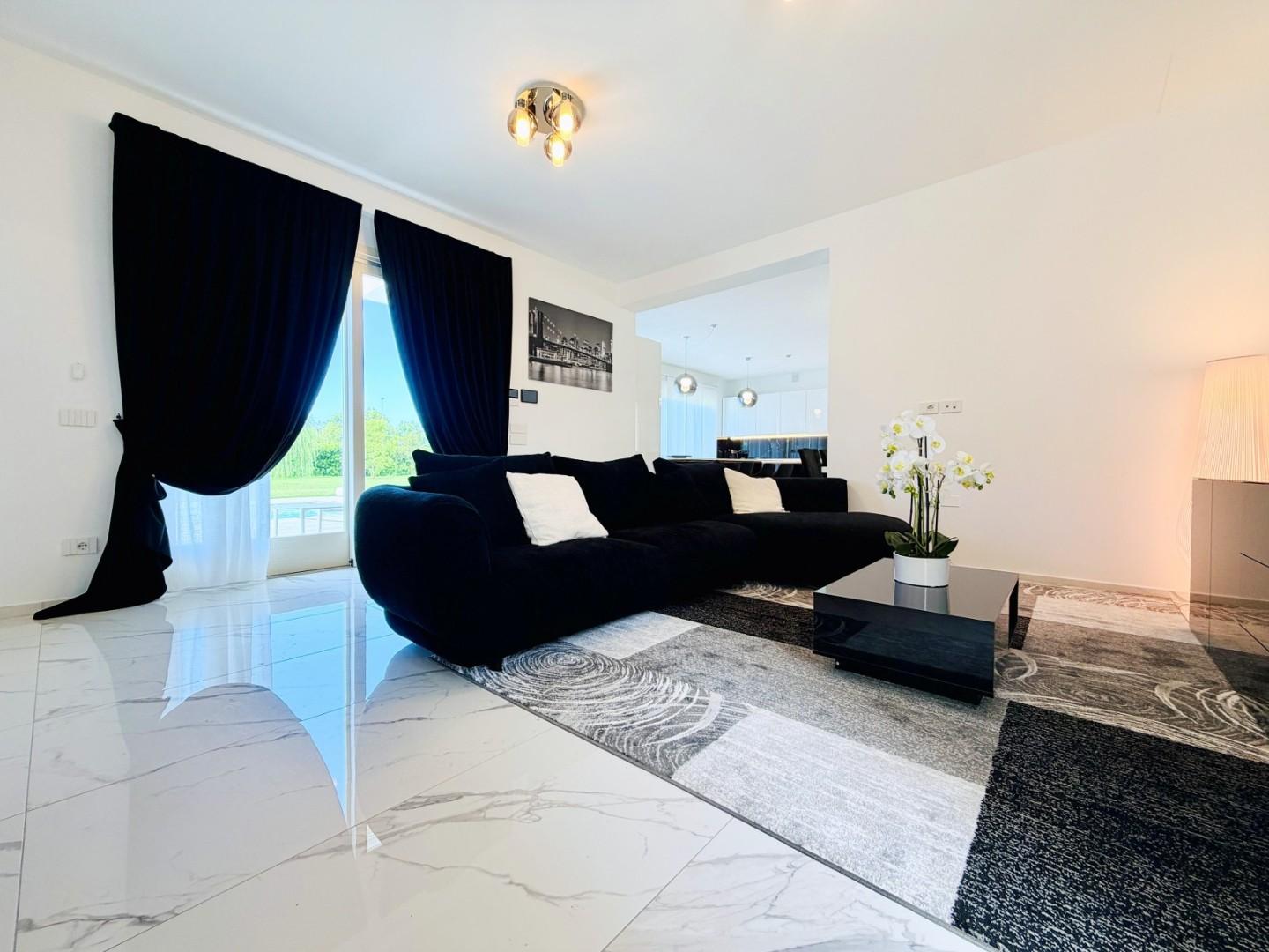 Villa - Marina Di Pietrasanta, Viale Apua, Pietrasanta (3/48)