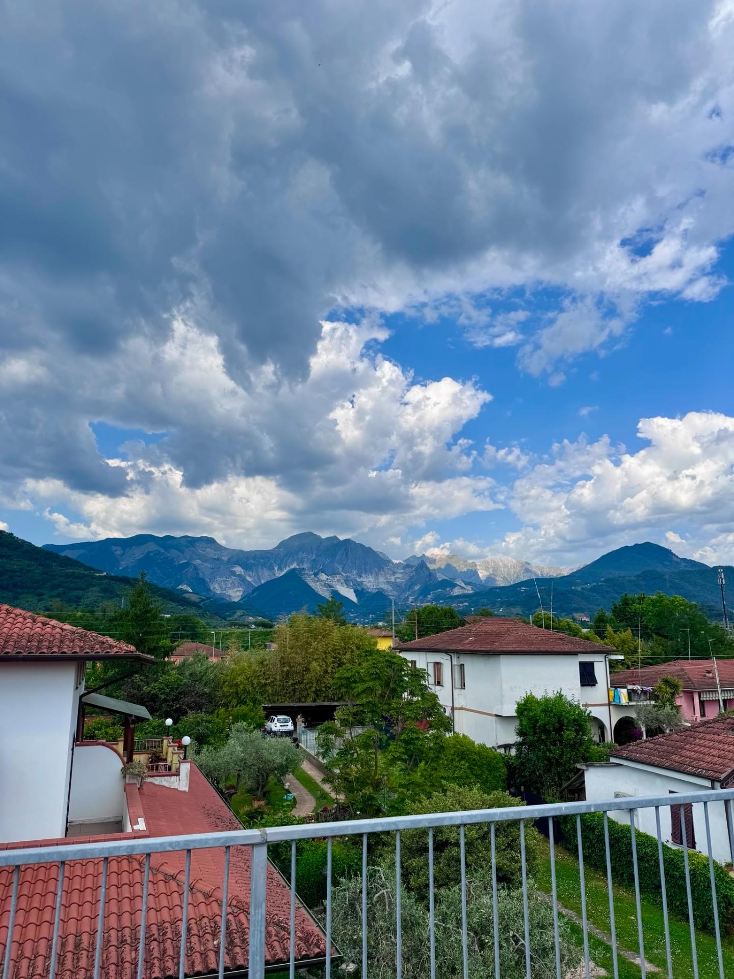 Casa semindipendente in vendita a Carrara