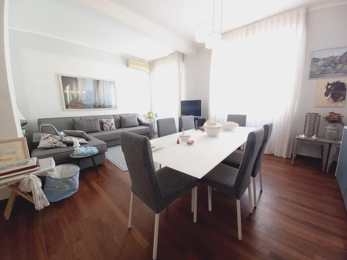 Appartamento - Viareggio (9/34)