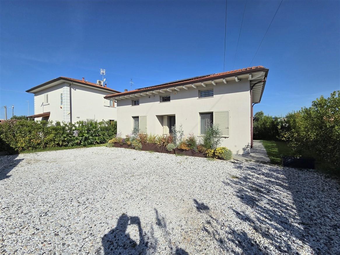 Villa in vendita a Massa