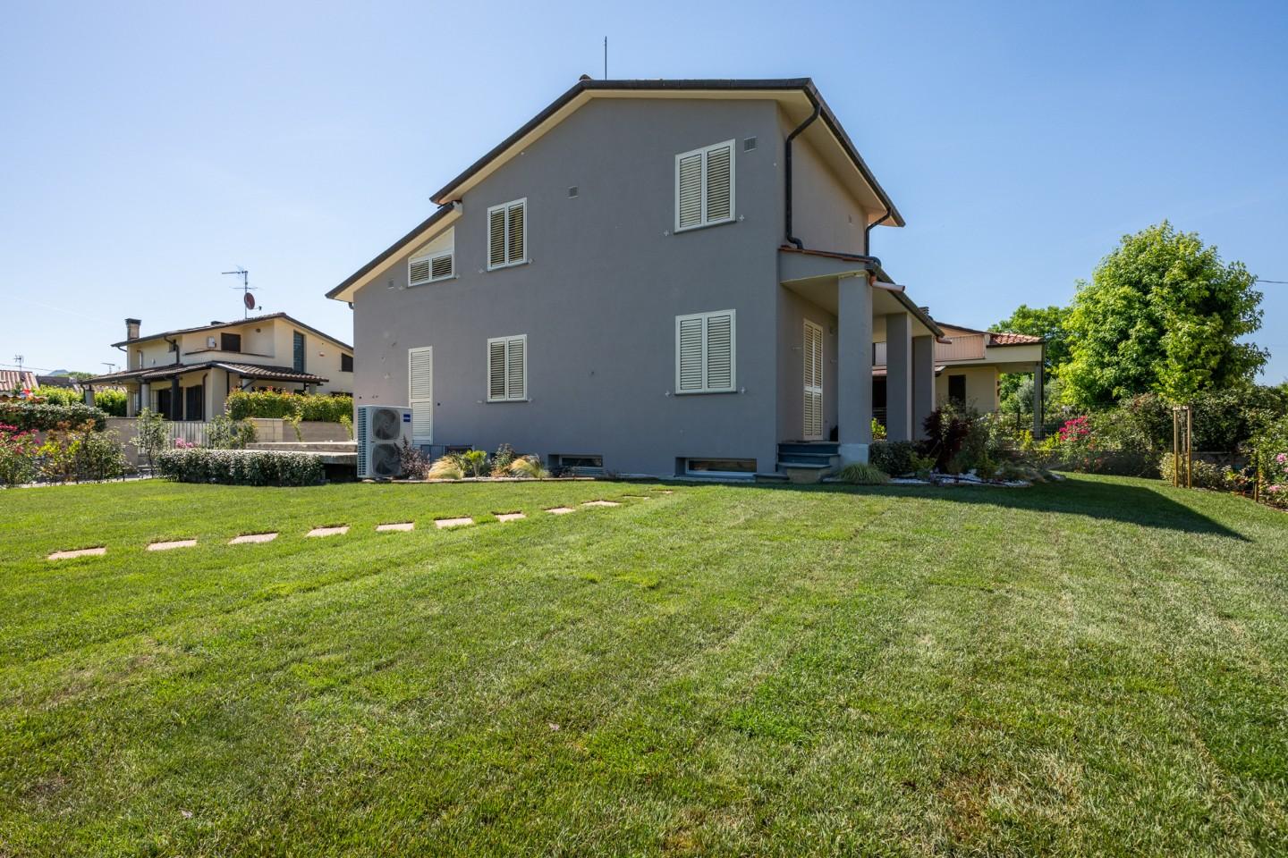 Villa in vendita a San Giuliano Terme
