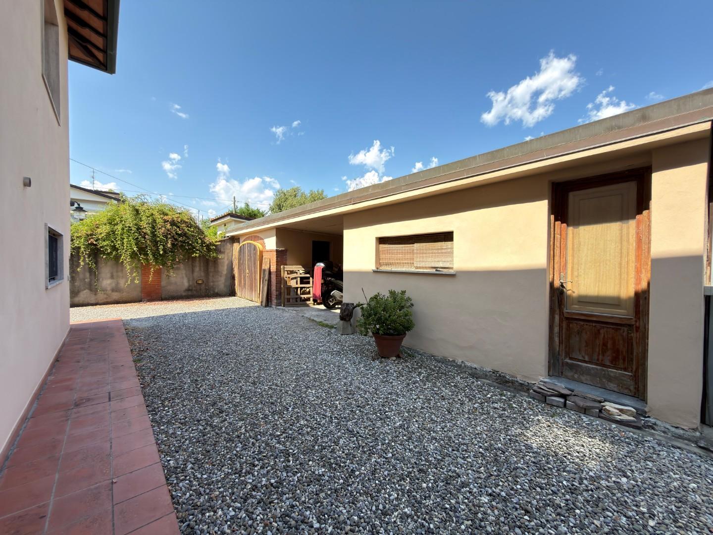 Villa - Sant'alessio, Prima periferia, Lucca (21/23)