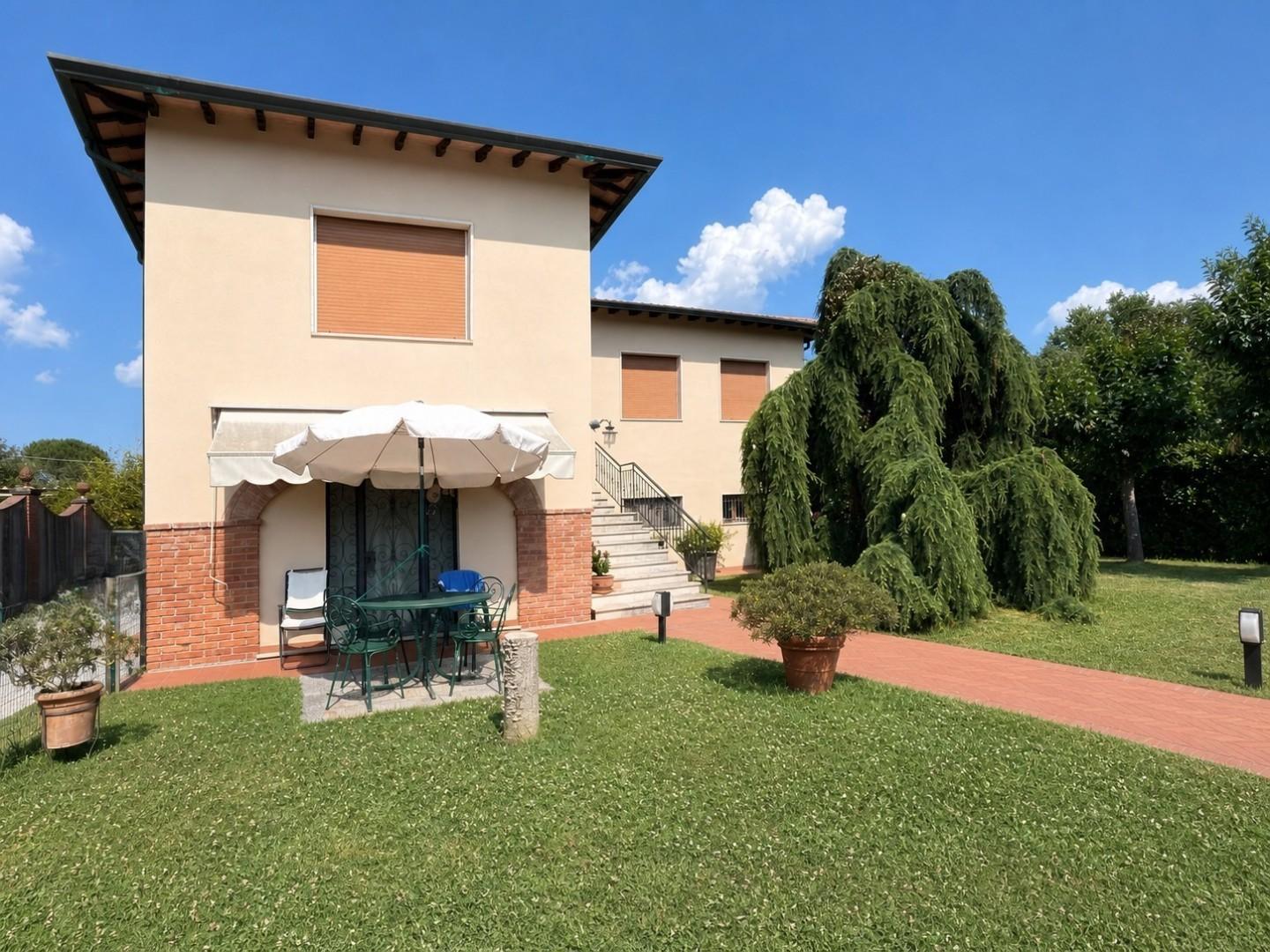 Villa in vendita a Lucca