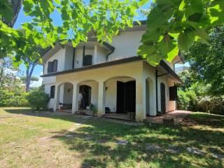 Villa in vendita a Viareggio