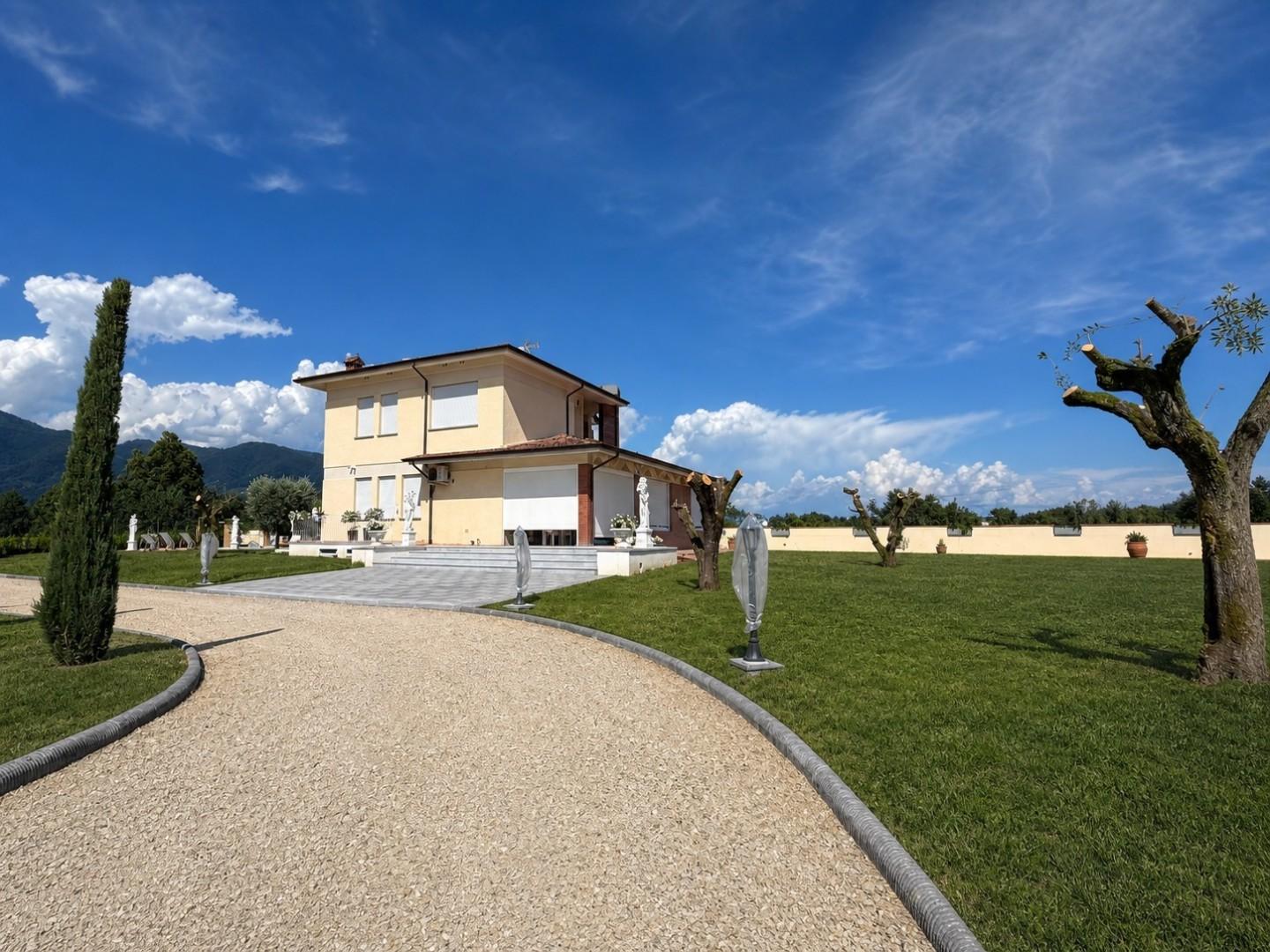 Villa - Lammari, Capannori (3/41)