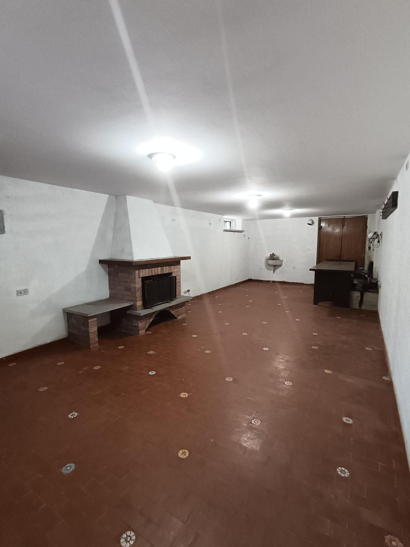 Villa - Quercianella, Livorno (40/42)