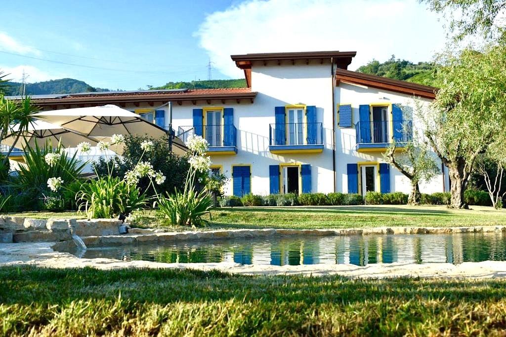Villa - Romagnano, Massa (2/45)