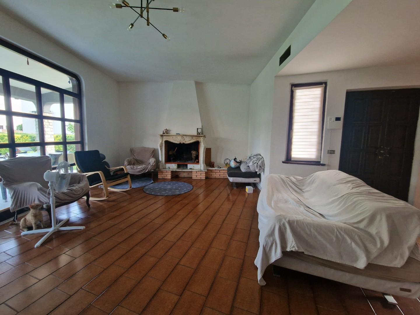 Villa - Marina Di Carrara, Carrara (2/34)