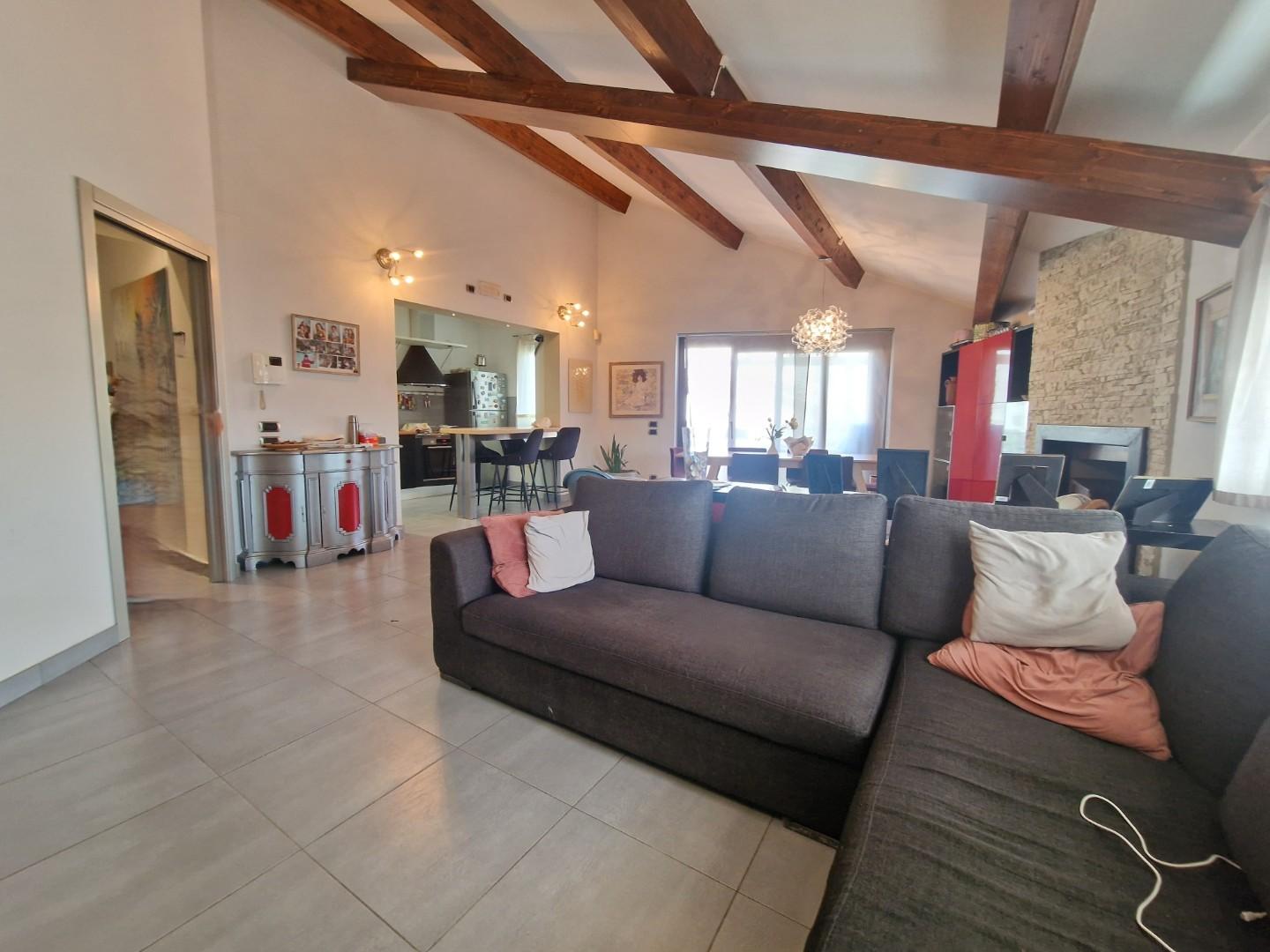 Villa in vendita a Carrara