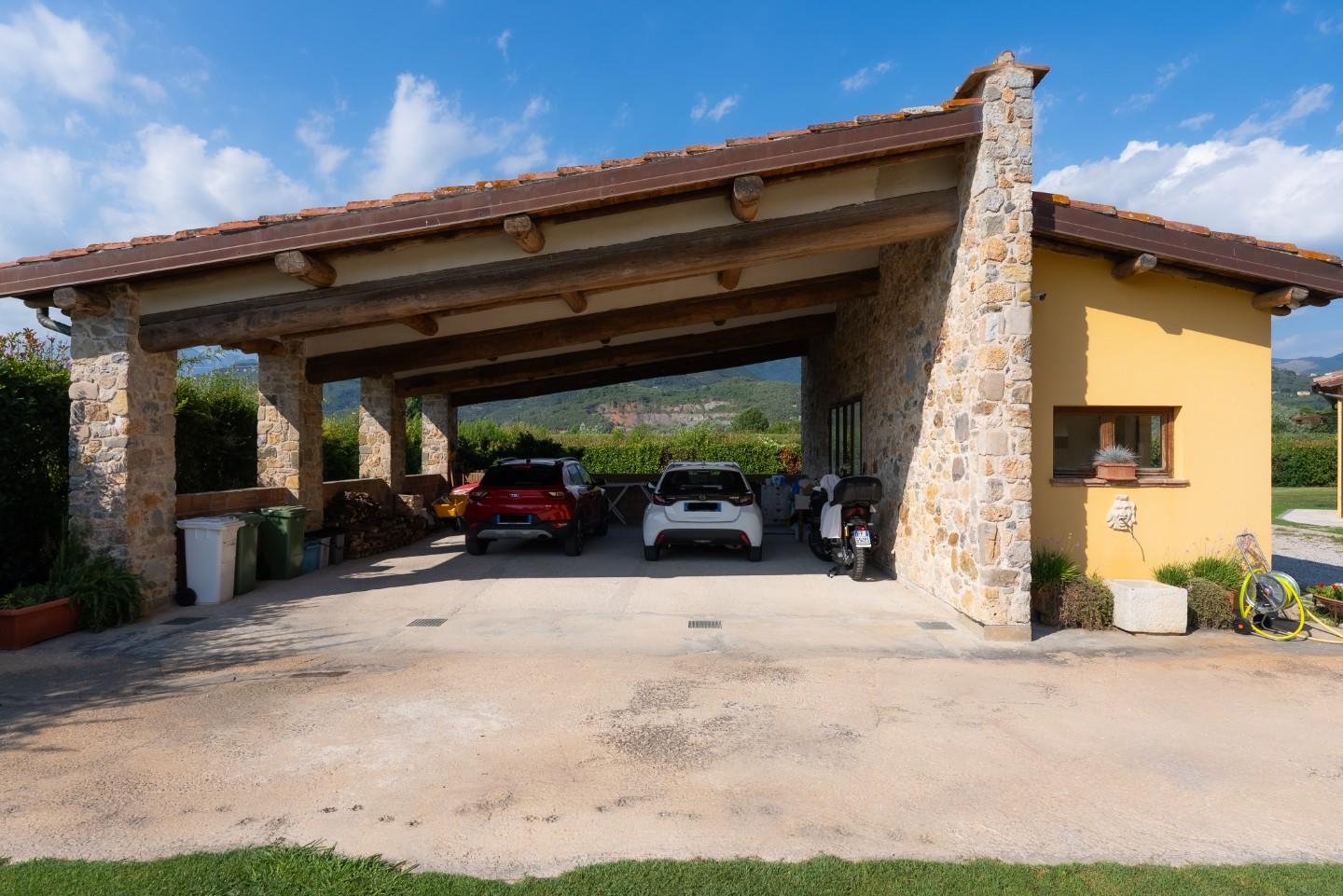 Villa - Pollino, Pietrasanta (11/88)