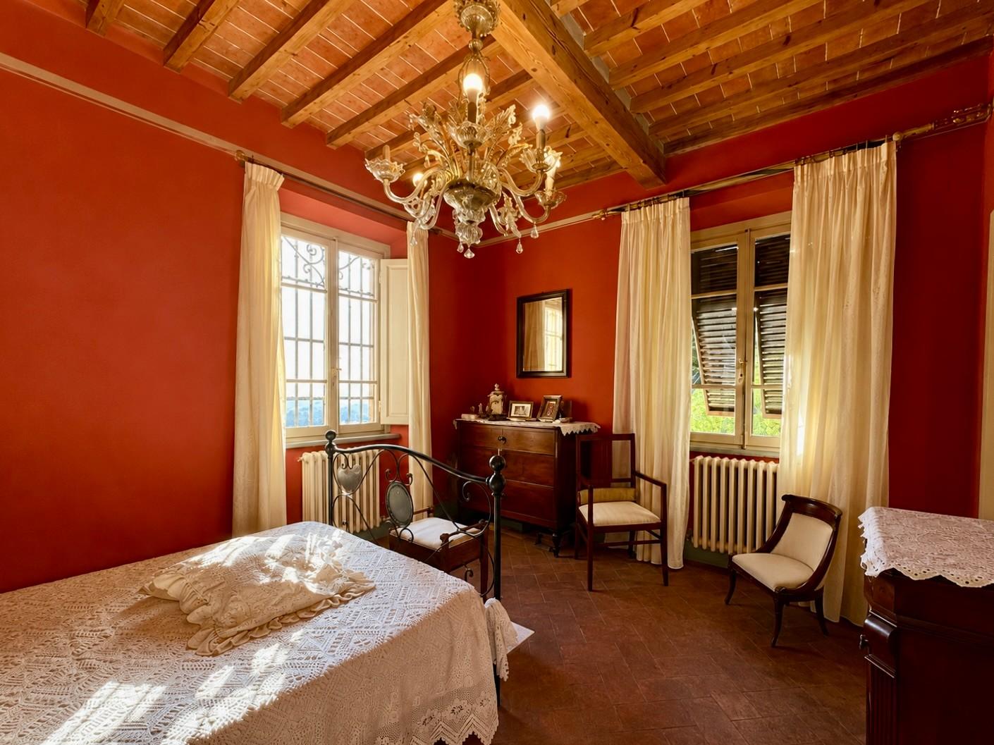 Villa - Montecarlo (30/40)