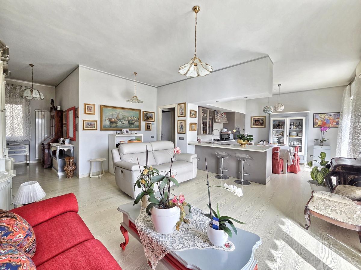 Appartamento - Marina Di Massa, Massa (4/47)