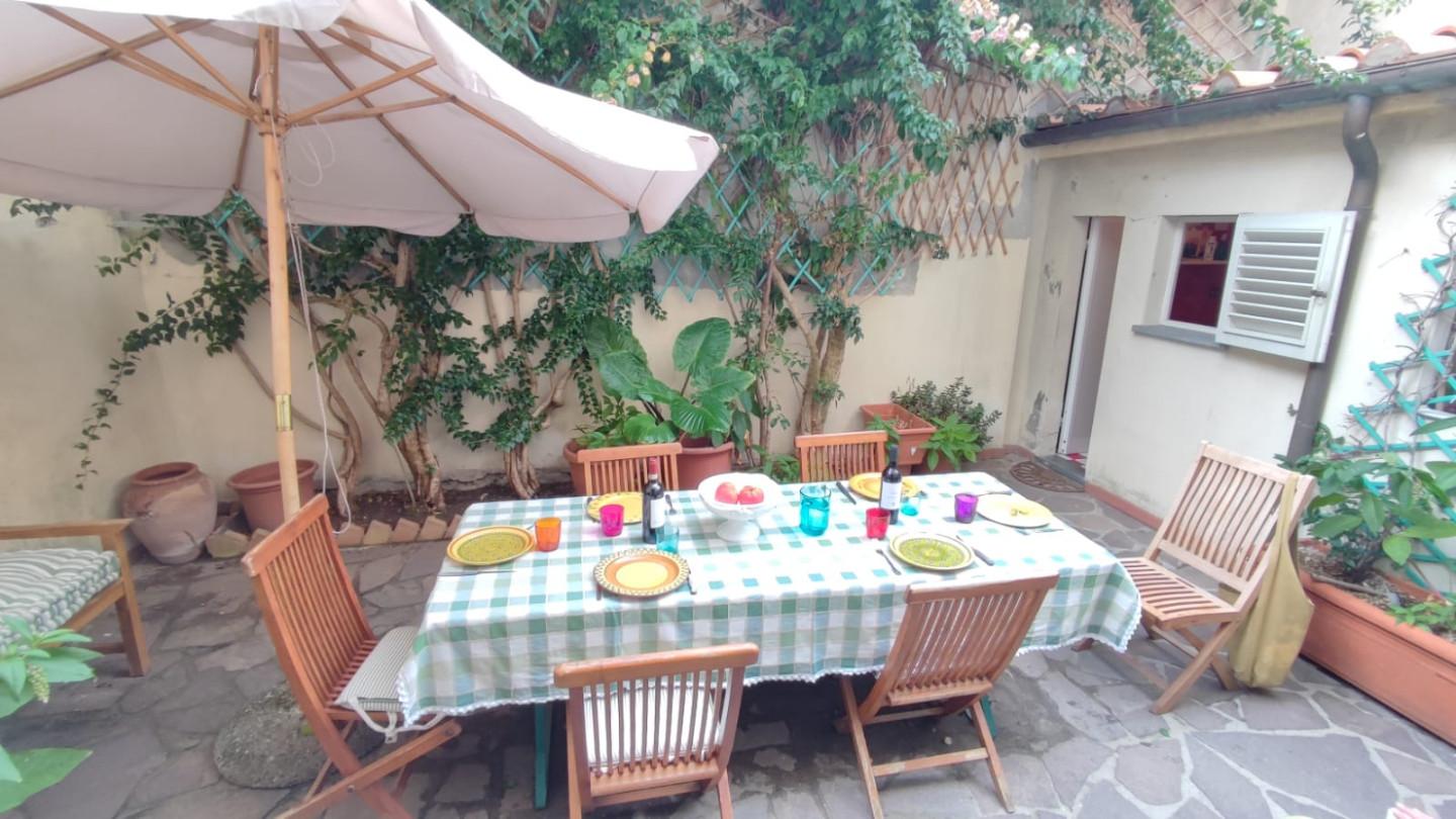 Viareggina in vendita a Viareggio