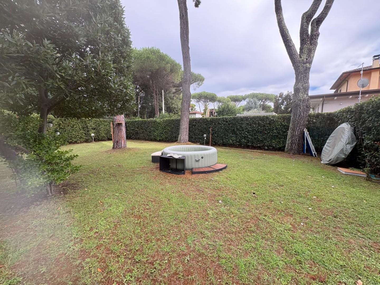 Villa - Poveromo, Massa (11/39)