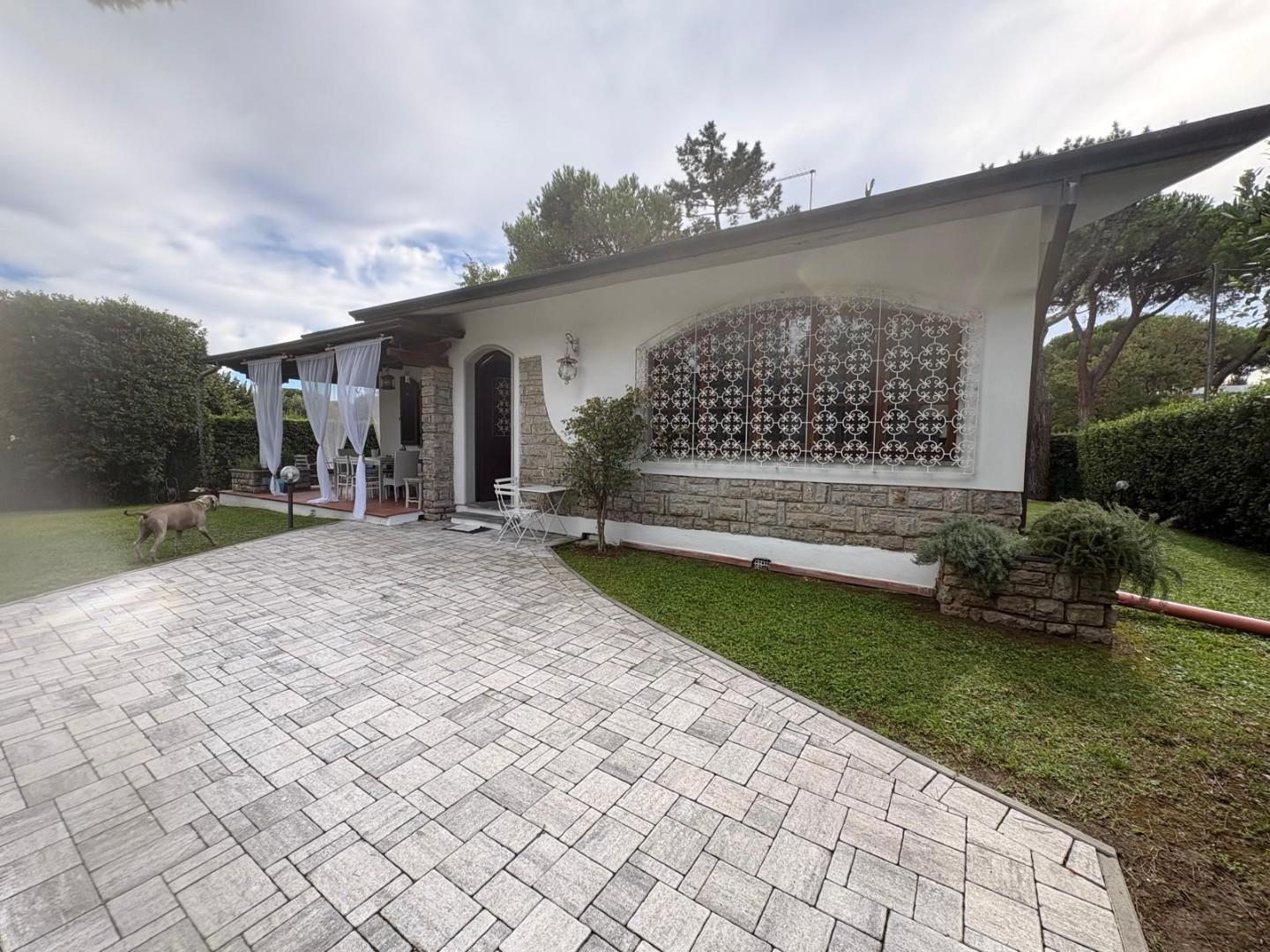 Villa - Poveromo, Massa (9/39)