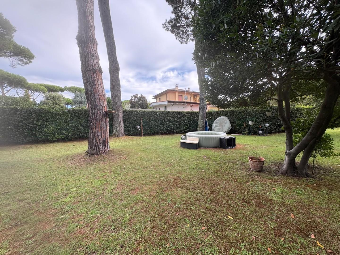 Villa - Poveromo, Massa (12/39)