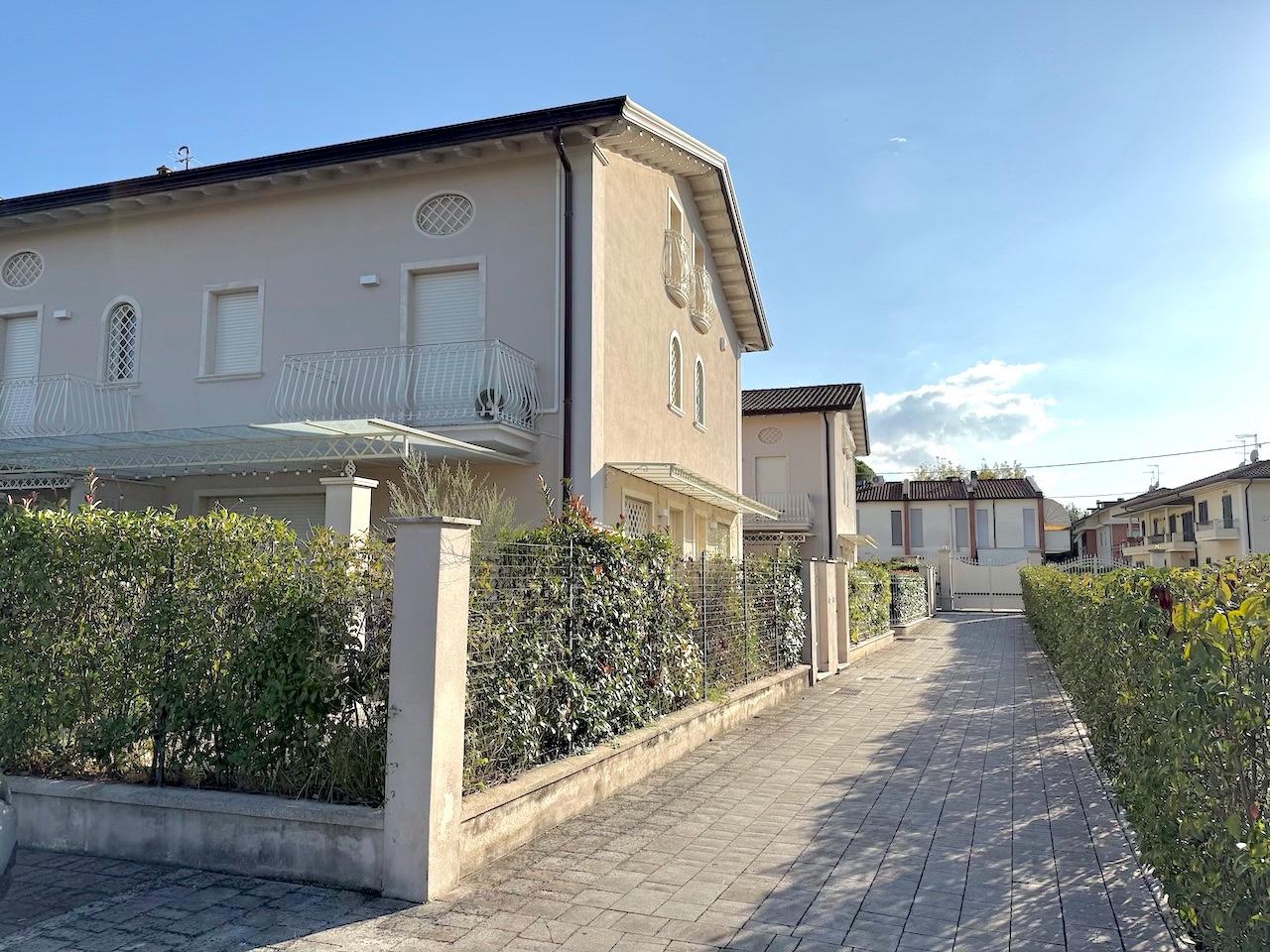 Villetta a schiera in vendita a Massa