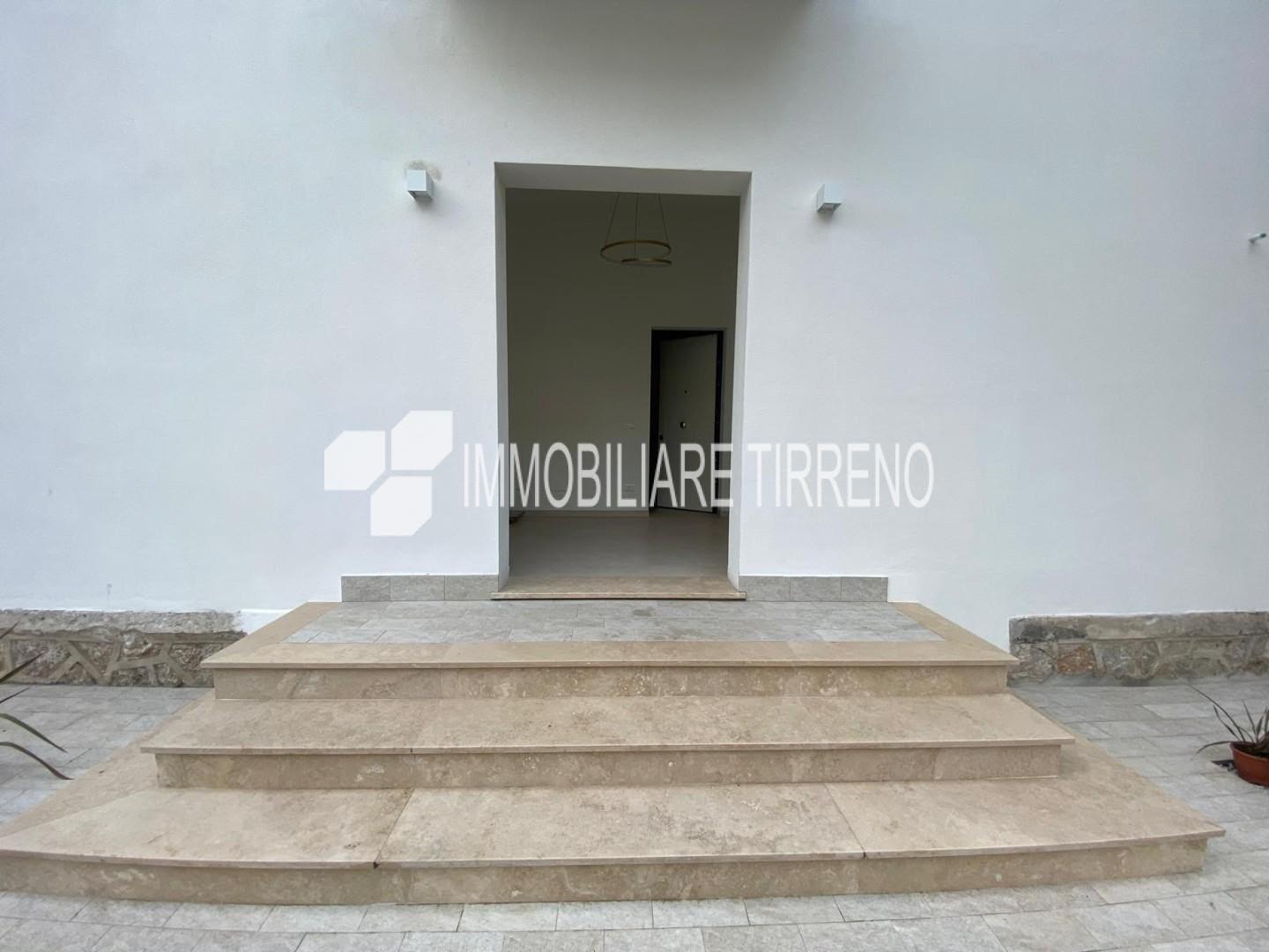 Villa - Marina Di Massa, Massa (5/17)
