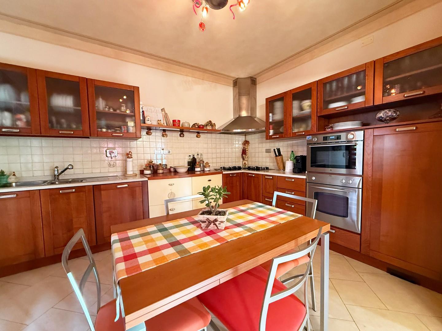 Villa - Città Giardino, Cecina (9/56)