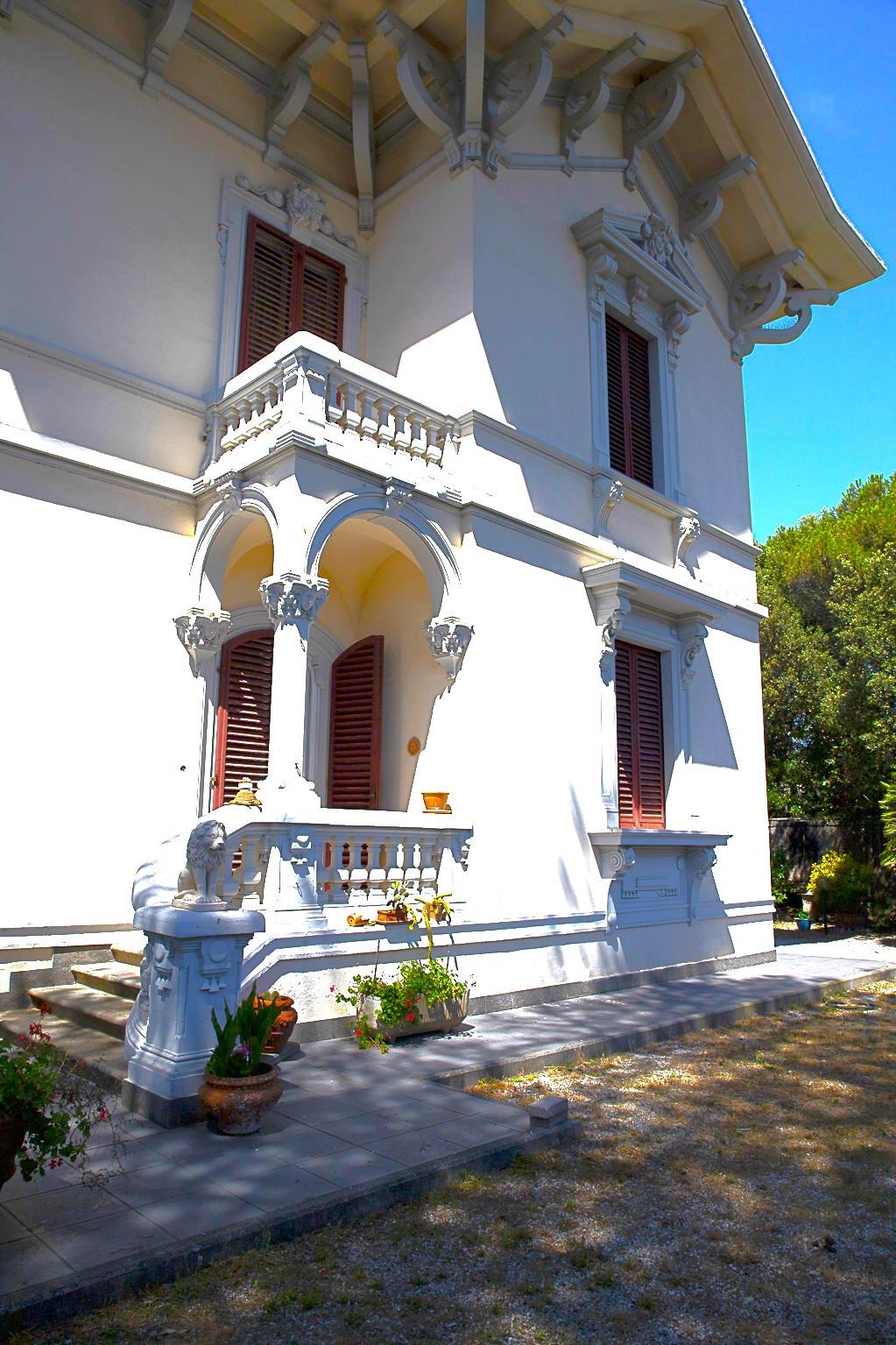 Villa - Marina Di Pisa, Pisa (2/18)