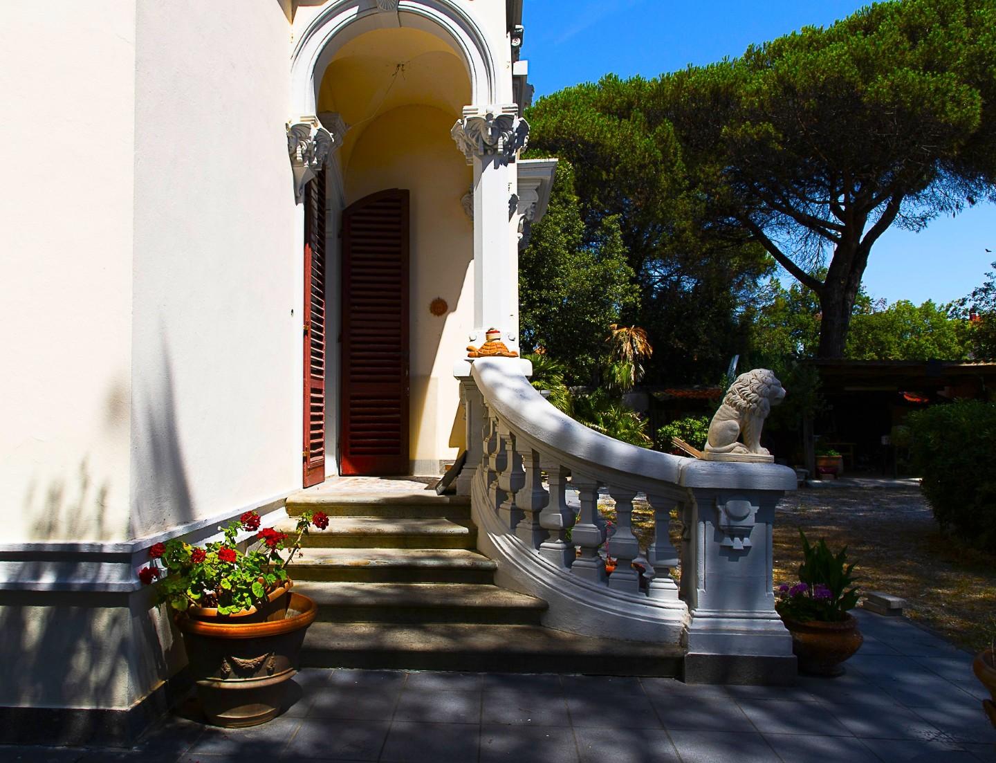 Villa - Marina Di Pisa, Pisa (3/18)