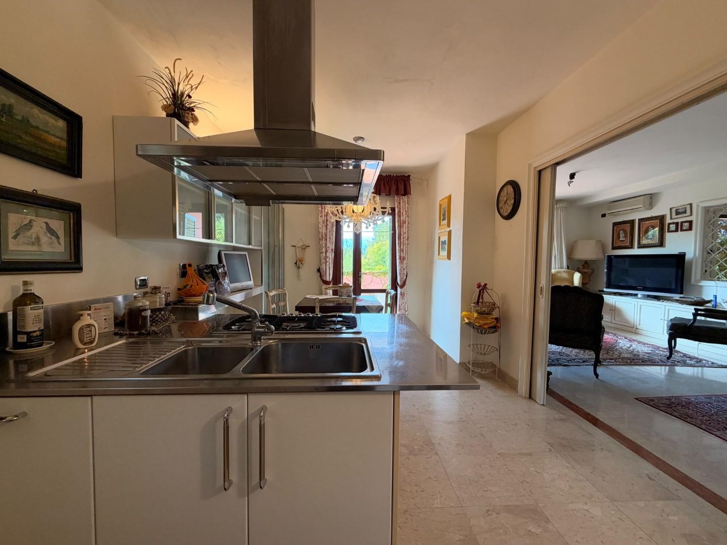 Villa - Montenero, Livorno (12/55)