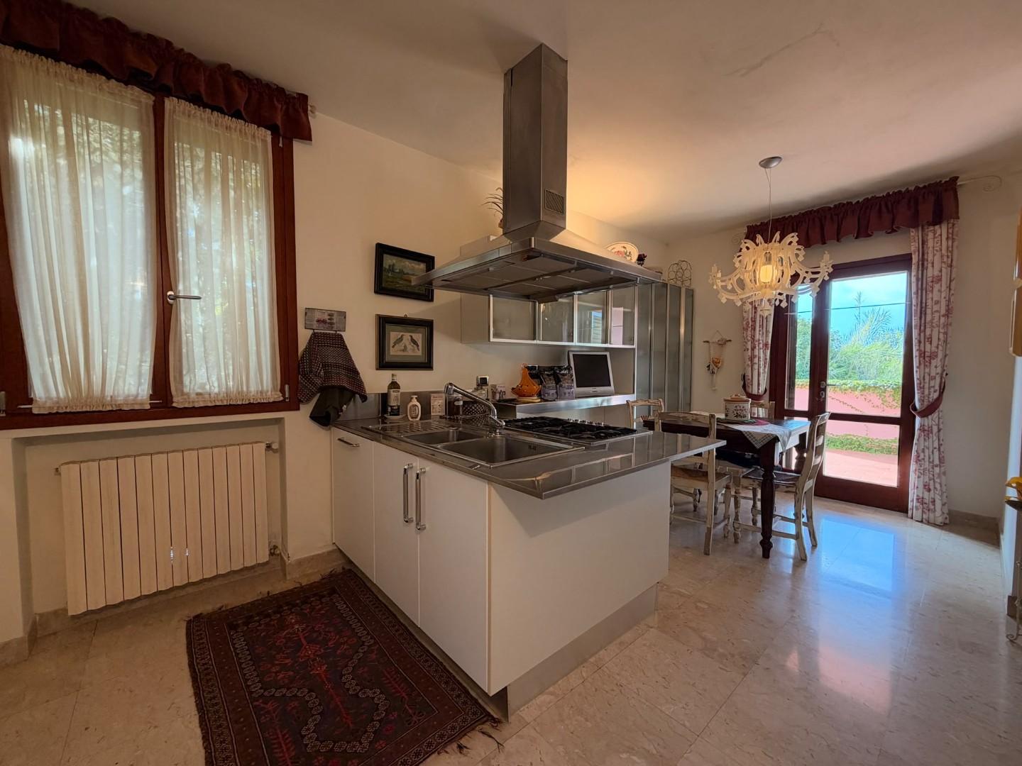 Villa - Montenero, Livorno (11/55)