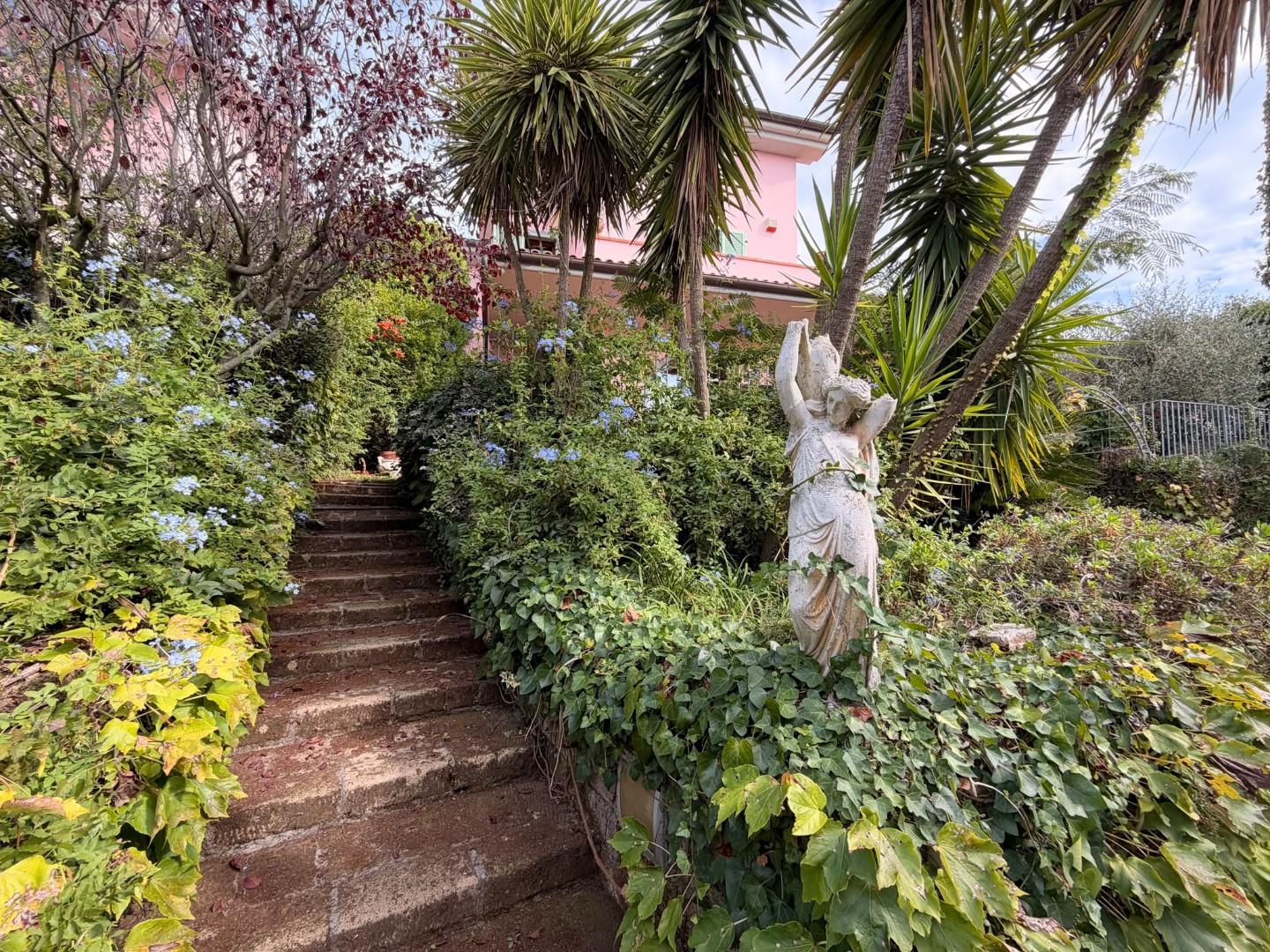 Villa - Montenero, Livorno (40/55)
